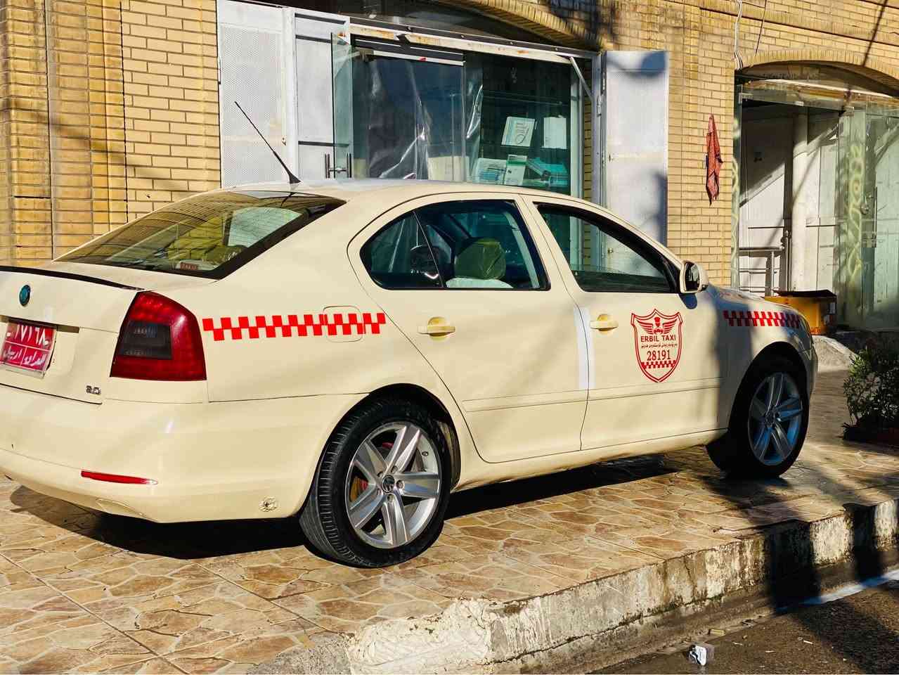 سکۆدا ٢٠١٣ مەکینە ٢٠ مرخوبی جیتە گێر مەکینە تەبریت  بەشەرت خازی ئیتاڵی لەسەرە خرامە ١٣ وەرەقەی لەسەرە 
حیزام سبوخ  سحری ٨٩ وەرەقە کەمیک مەجال 
0750 314 43 03 
واتسئەپ ڤایبەر أربيل, العراق
