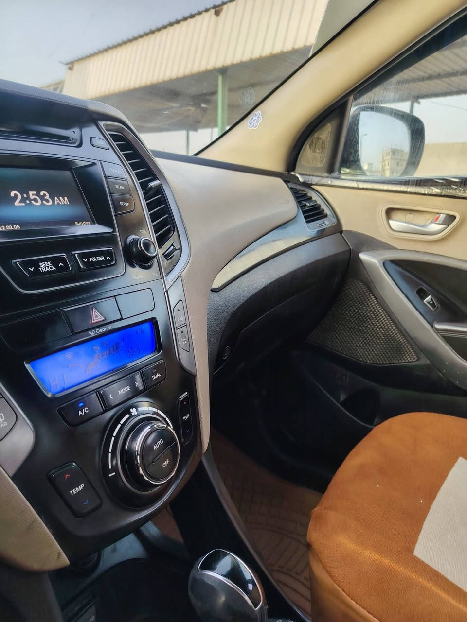 سلام عليكم للبيع والمراوس سنتافيا موديل 2015 سياره خليجي مكفولة كفاله عامه شرط السونار فول مواصفات فتحه مرايات شفط رقم بابل سايد بريك دكمه مكان بابل القاسم الاتصال ***********
