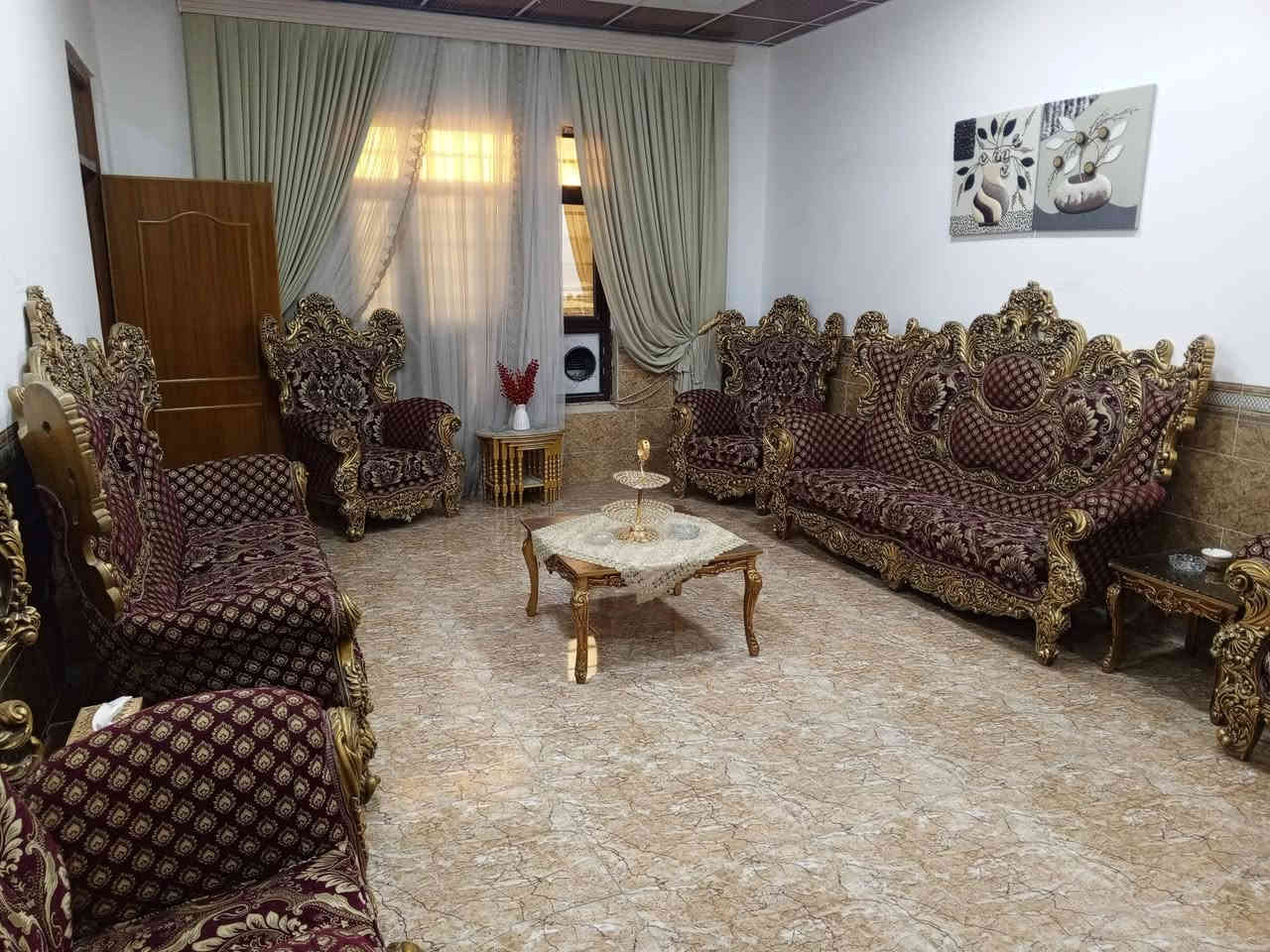 دار للبيع طابو زراعي بعقوبة باب الدرب خلف كافي الباشا 
المساحه 360 متر للستفار ***********
