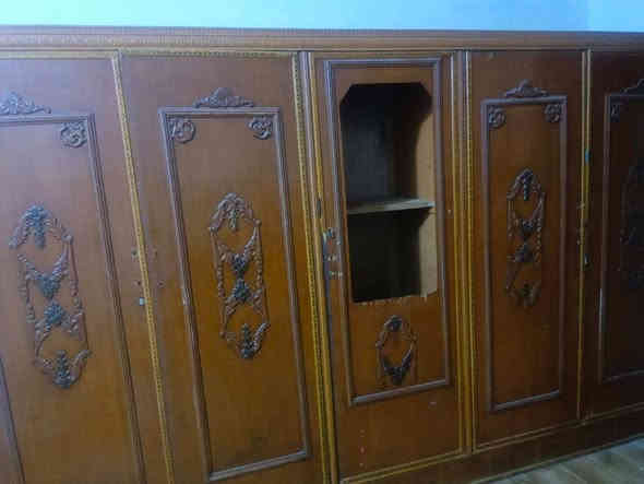 بوفيه كنتور خمس بوب وميز تواليت للبيع كنتور 100 ميز تواليت 35 بوفيه 50 المكان رحمانيه الشعلة 

رقم الهاتف/  ***********
