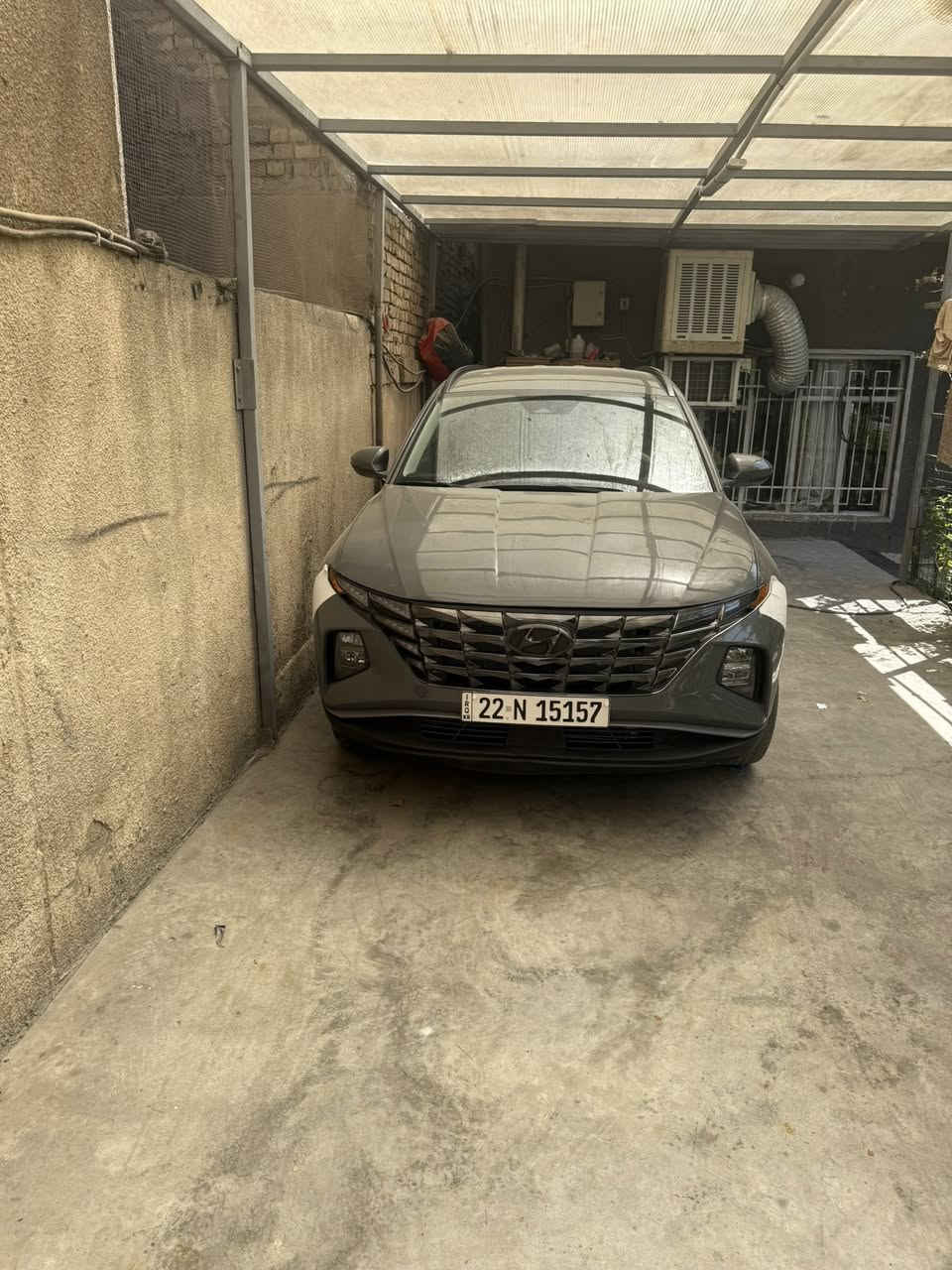 السلام عليكم
موديل 24 
حادث فقط نص البنيد 
فول مواصفات عدا البنورامه 
ماشيه 62 
محرك 2500
السعر 200 وبي مجال قليل 
***********
