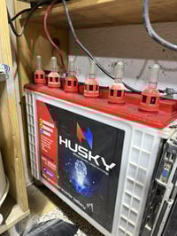 عاكس • بطارية كبيرة