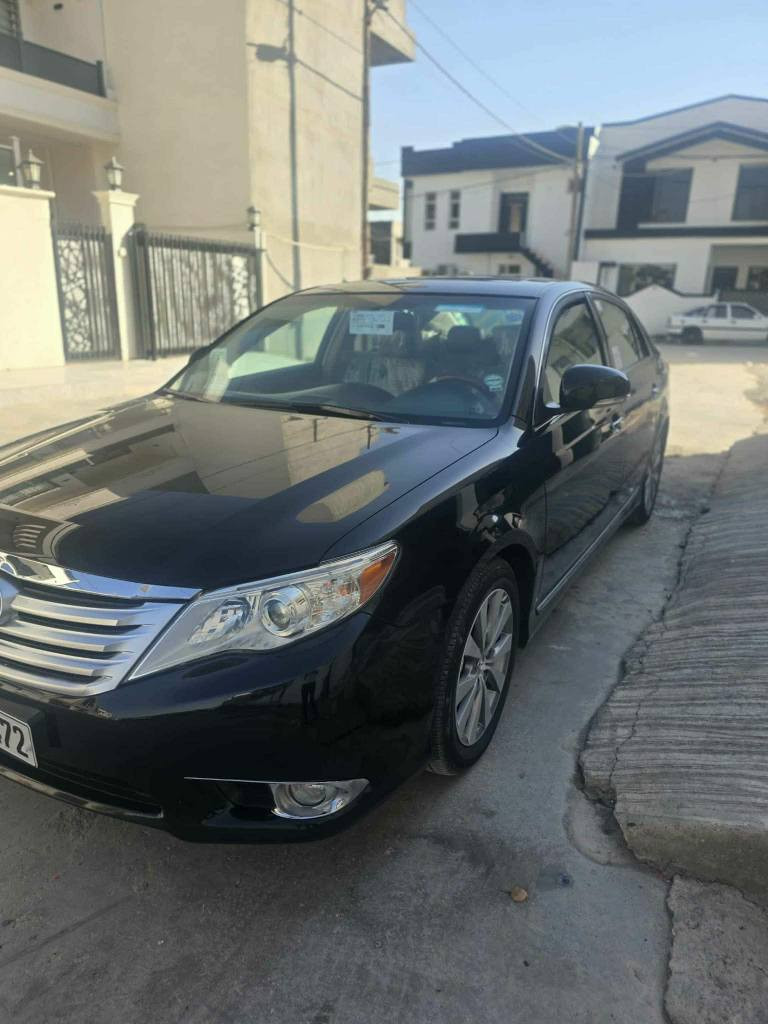 تۆيۆتا ئه ڤه لۆن 2011 خليجى ليميتيد ره نگى ره ش تا بڵێى جوانو رێکوپێك ماوه ته وه و182 هه زار حقيقى رۆشتوه به شه رتى كۆمپيوته ر یەک چامڵخی دواوەی سایەق pdr لەگەڵ بان هیلالى چاملغه كه بۆیاغە دوو جێی بچوکشی تەعدیل ساردە و هيچى تر چاڵو قوپاوى تيا نيه كۆبۆنى به نزينى هه يه سه ياره كه به بينين له ره سمه كان جوانتره گێرو مه كينه ته بريد به شه رت سعرى 188 و مامه ڵه تكايه موشته رى نيت سه رى خۆمو خۆشت مه يه شێنه.
*********** 
كه ركوك كركوك, العراق
