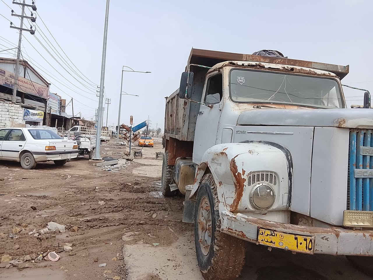 السلام عليكم سكانيه 111 مكينه عادي كير 5ب5 اكسنه ملاكم تخم تاير سياره جهاز العمل 
*********** مكلف بل نشر
