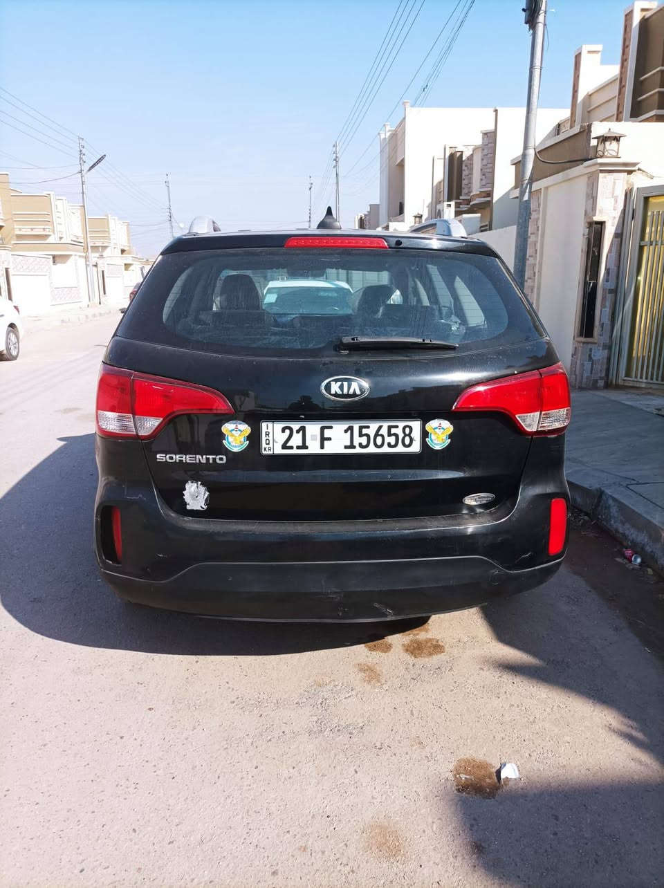 السلام عليكم 
للبيع سورينتو موديل 2013 رقم شمالي لون أسود 
محرك اربع سلندر ، بيها صبغ قليل بلبوند 
***********
***********
