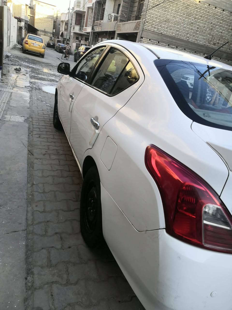 السلام عليكم سني هندي لبليته لزركه موديل 2019 بيه صبغ بابين وجاملغ خلفي بدون دواخل كير مكينه مكفول تبريد ثلج بيع او مراوس لسعر 92 بيه مجال كلش بصيط مكاني بغداد الدوره واتساب *********** او***********
