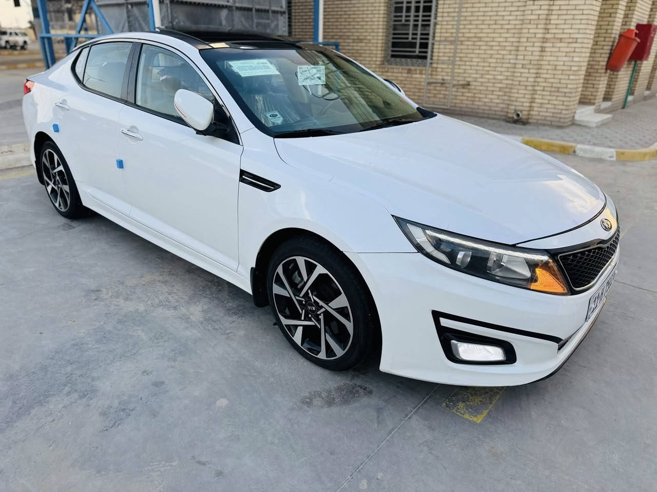 اللهم صل على محمد وال محمد 🧿
السلام عليكم كيا اوبتيما خليجي موديل ( 2015 ) رقم بغداد دولي باسمي سيارة جديده جدا ماشيه ( 150 )فول مواصفات عده البصمه محرك 2400 دوش شرط مامفتوح السياره بيه باب السايق مبدل اصلي شرط طبق الأصل والباقي مكفول من الضربه والصبغ والتبديل سياره جاهزه من كلشي مواصفات سياره بناراما شغاله ويل كب كروم 18 كامره خلفيه حساس خلفي لد امامي خلفي بلاجكتور عدسه مرايات شفط يدات نيكل بلاد تبريد قطعتين فول تحكم شفتات بالستيرن اشاره بالمري مكان سياره ناصريه مركز للاتصال ( *********** ) 

وات ساب ( *********** ) السعر ( 143 ) ورجاااا مو شراي. لا يكسر بحلال الناس
