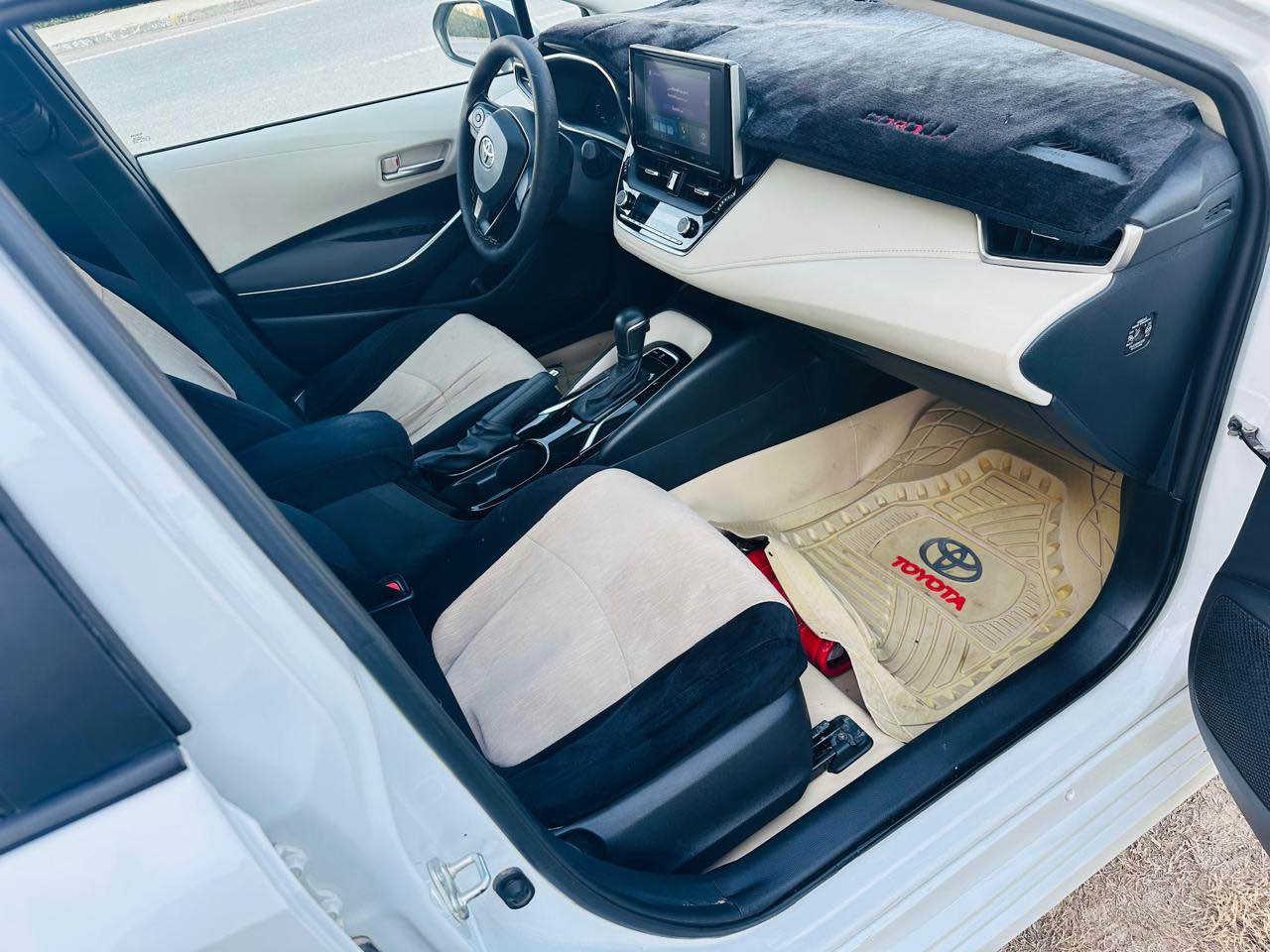 السلام عليكم تويوتا كورولا خليجي ساز بانزين موديل 2024 بعدهة بلضمان تحويل وكالة حاضر موصفات بصمة شاشة كامرا حساس خلفي محرك 1800 مكان السيارة بغداد العامرية السعر 185 ورقة وبيه مجال بسيط *********** بغداد, العراق
