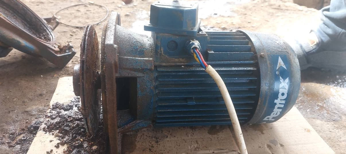 ادوات محطات مستخدمه ايطاليه صينيه شرط الشغل  
هاتف ***********
