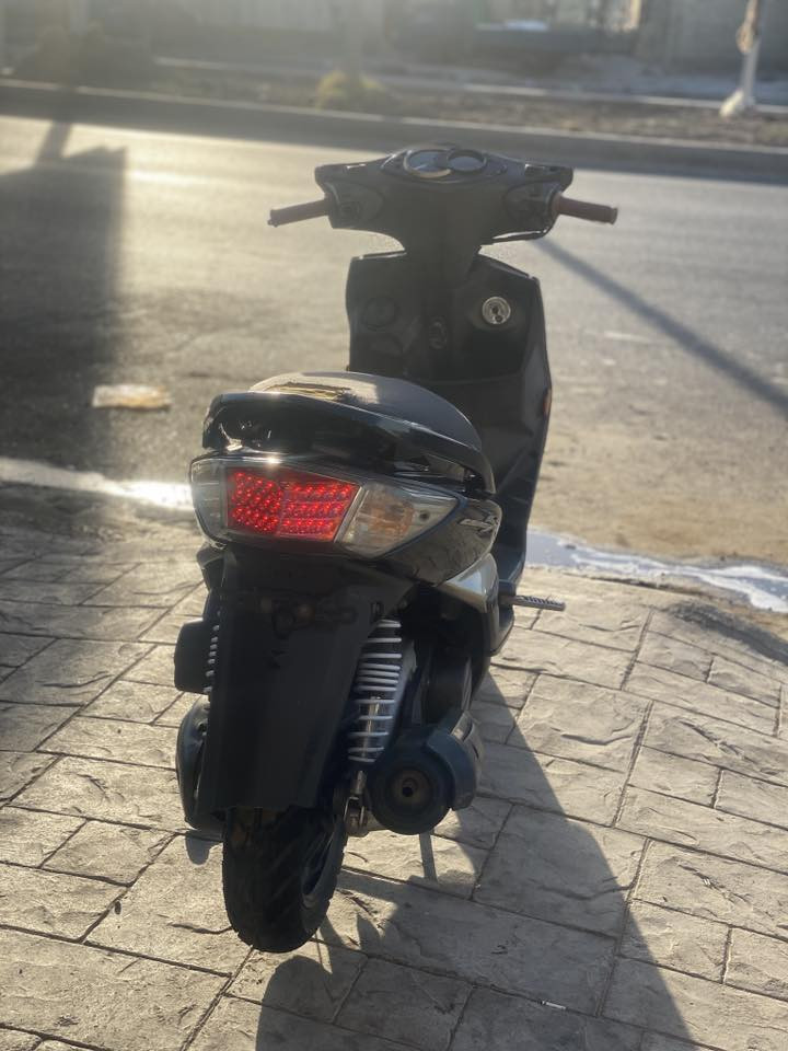 سلام وعليكم شباب سكنس فحل كولد طلاعات 
للبيع الدراجه خير من الله ناعمه وشلعه ومعدل 
النضافه كدامكم السعر ٧٠٠وبيه مجال مكان بغداد حي اور ***********
وبيه ملاحضات بسيطه
