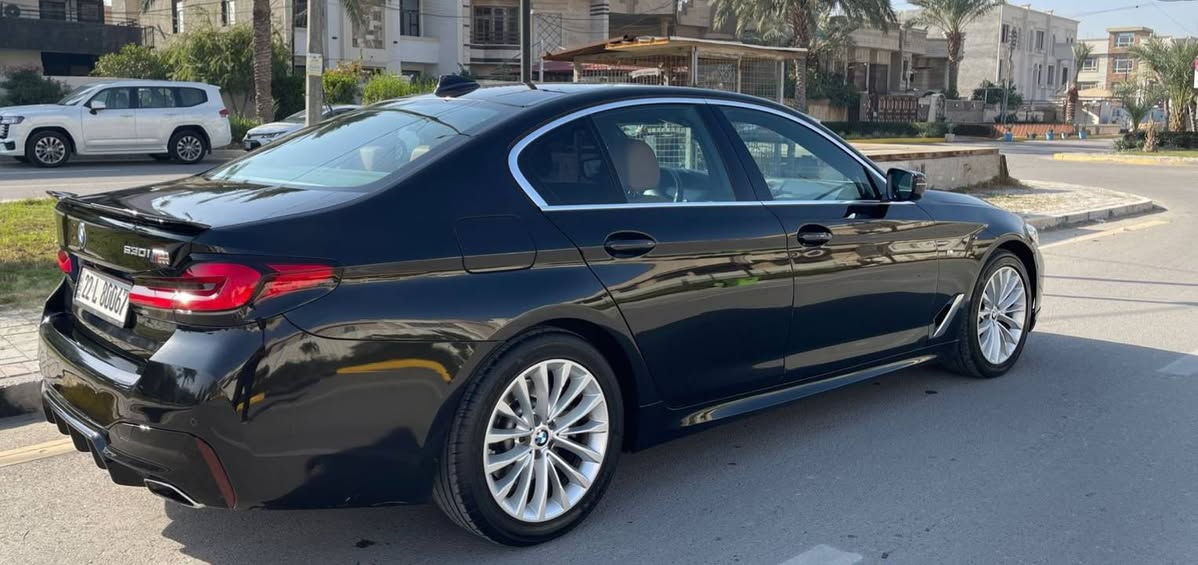 بي ام دبليو حجم 530i
  اربعة سلندر تون توربو تو ويل
موديل 2022 ماشيه حاليا 52 مايل

ضرر جاملغ وبنيد سطحي جدا بدون دواخل بدون شاصي بدون لغود 
بيهة بجنطة كارت تكحيل 
ايرباك ستيرن و دشبول و راجع سيستم
السياره جديده جدا بحالة الوكاله 

صفر مسج
عليها كت M عدا الستيرن
ودفيوزر وسبايدر  و شباك ليد
داخل قرميدي اصلي
هيد اب دسيبلي
رادارات امامي وجانبي
نقاط عمياء 
داتا شو 
سستم صوت هارمان كاردن 
حساسات 360 “
جنطه كهرباء 
كشنات هيتر 
⁠كشنات خزن ميموري 
 ردار امامي + جانبي.
جميع الابوب بصمة 
تشغيل عن بعد 
كيج الالكتروني رقمي 
قيادة ذاتية و تحديد مسار 
كير و محرك مكفول

السياره بالكارتون بدون اي نقص وملاحظات جديده جدا 
وشكلها كدامكم رقم شمالي وتحويل مباشر سيارة باسمي 

مكانها بغداد حي العدل 

***********اتصال او واتس اب
