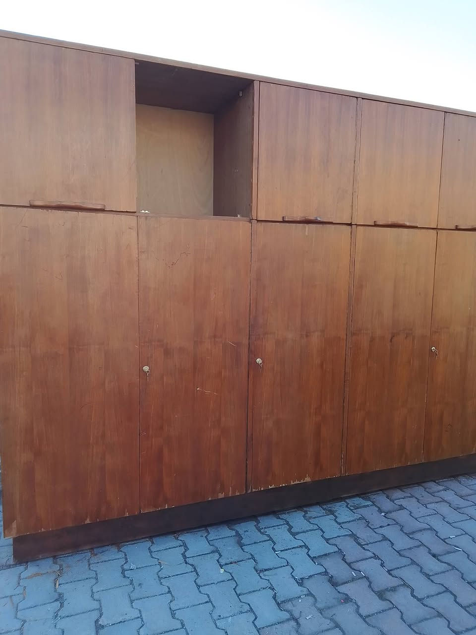 بيع وشراء غراض منزلية في كركوك اسعار مناسبه عنوان مخزن ابوفيصل شارع كورنيش قرب كراج الحويجة استفسار اتصال على رقم ***********
