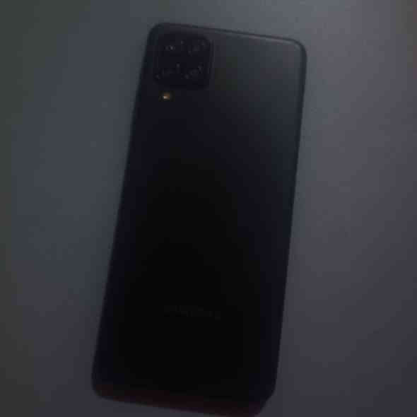 سلام عليكم جهاز للبيع A12جهاز مرتب وحلو ونضيف  السعر 250ويا تلث كفرات هديه ***********
