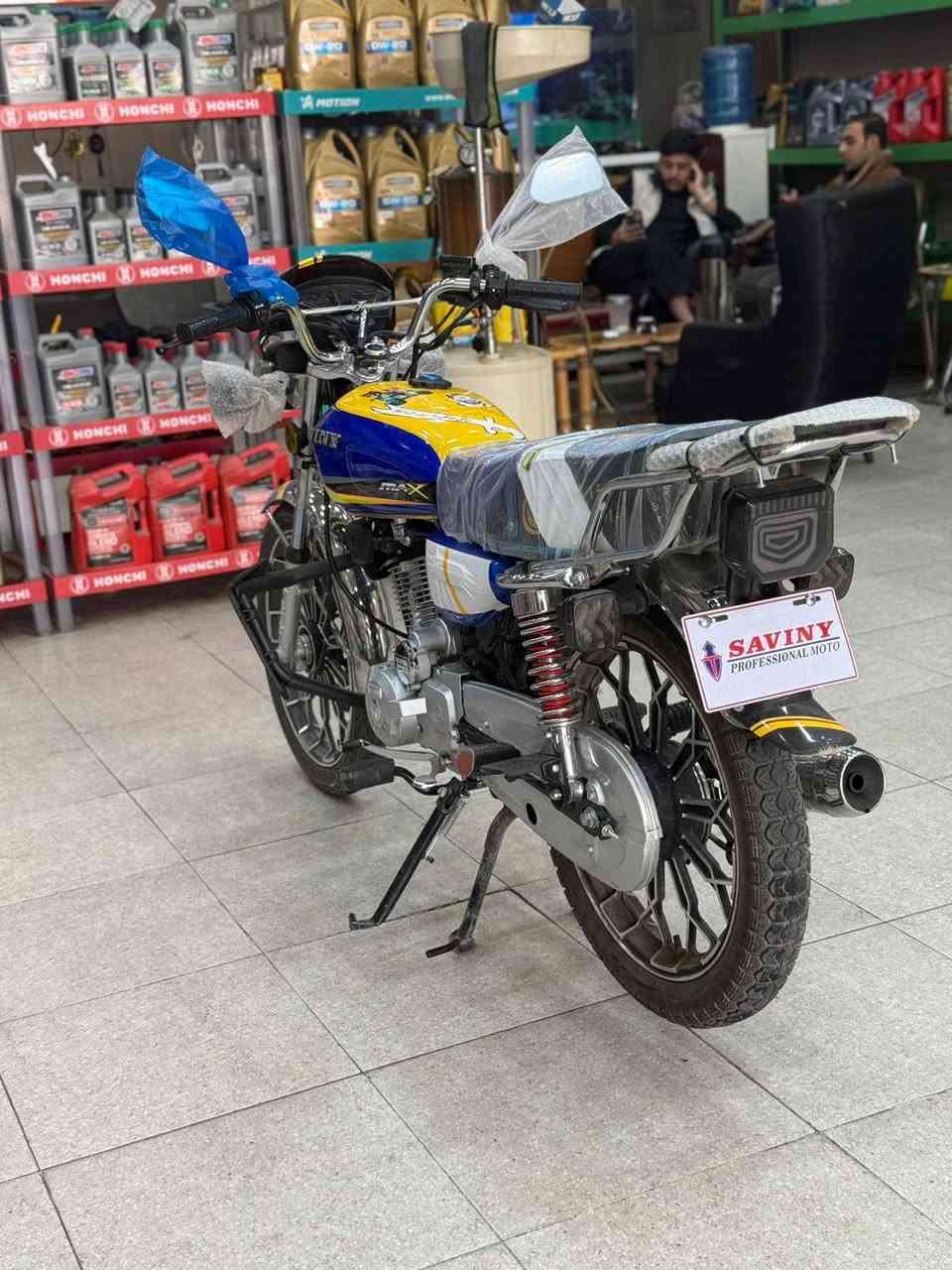 ايراني سيفان مستخدم قليل للبيع
الدراجة نضيفه السعر 850 وبيه مجال بسيط 

معرض محمد الشمري العنوان : الرمادي التأميم شارع النخيل قرب جسر الحوز مجاور شارع 30 او مخبز الشام  

***********
