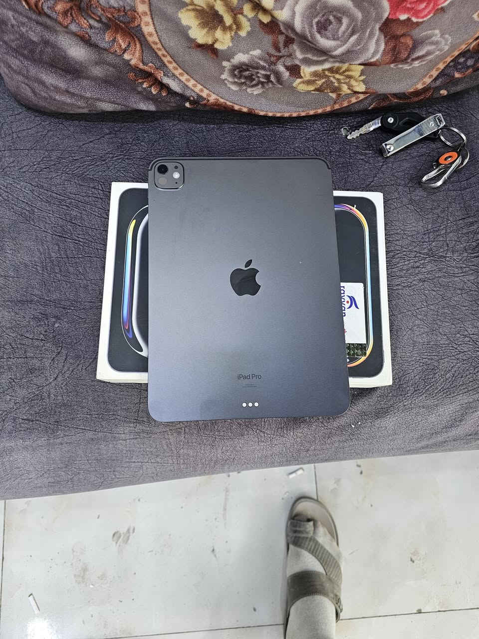 سلام عليكم من رخصت الادمن 
ايباد 11M4
ذاكره256
بطاريه 100
مشحون 77مره بس الايباد بعده بضمان وكلشي واضح كدامكم 
المكان طوريج 
السعر 1100............مليون وميه 
رقم الهاتف ***********
وخاص  موجود
