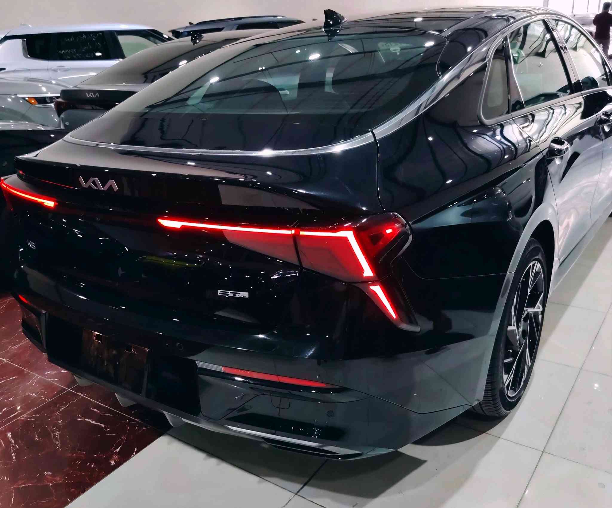 السلام عليكم
2025 KIA K5, Gt-Line
للبيع وارد أمريكي حادث بسيط چاملغ امامي گدر شبر بدون تبديل ولاقطعة
كلها بلاد بدون ايرباك مكينة 2500
السياره فول عدا الفتحة ماشية 18000
السياره موجوده في اربيل 
https://share.google/b1sDbWlWeOgxLQvgX
للاستفسار التواصل 
*********** 
***********
