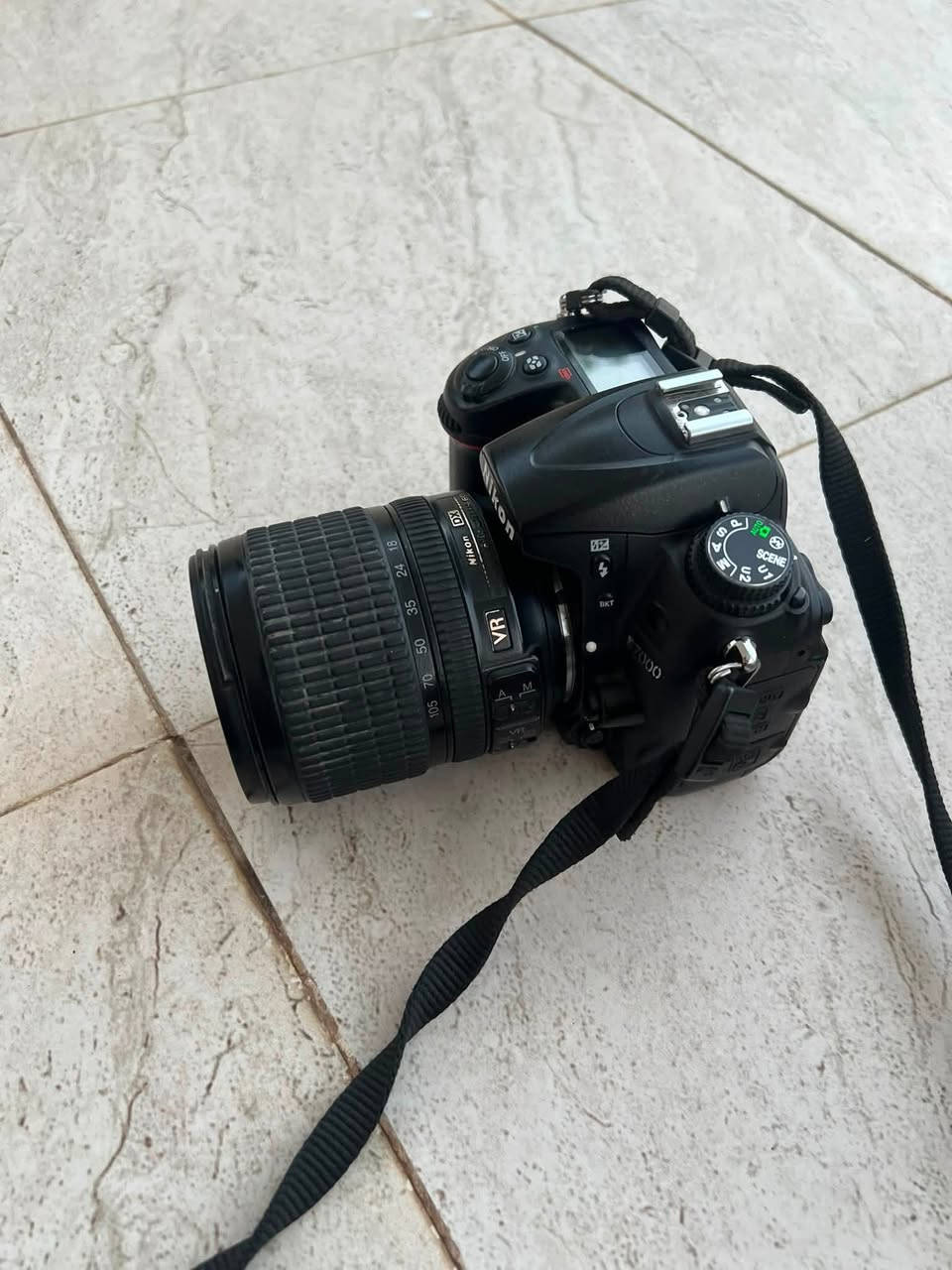 كامره نيكون D7000 للبيع 
نضيفه 
ملحقاته جنطه +شاحنه+لاقطه صوتيه+تحويله تحول الصور من الرام لل مبايل السعر خاص 
التواصل واتساب ***********
