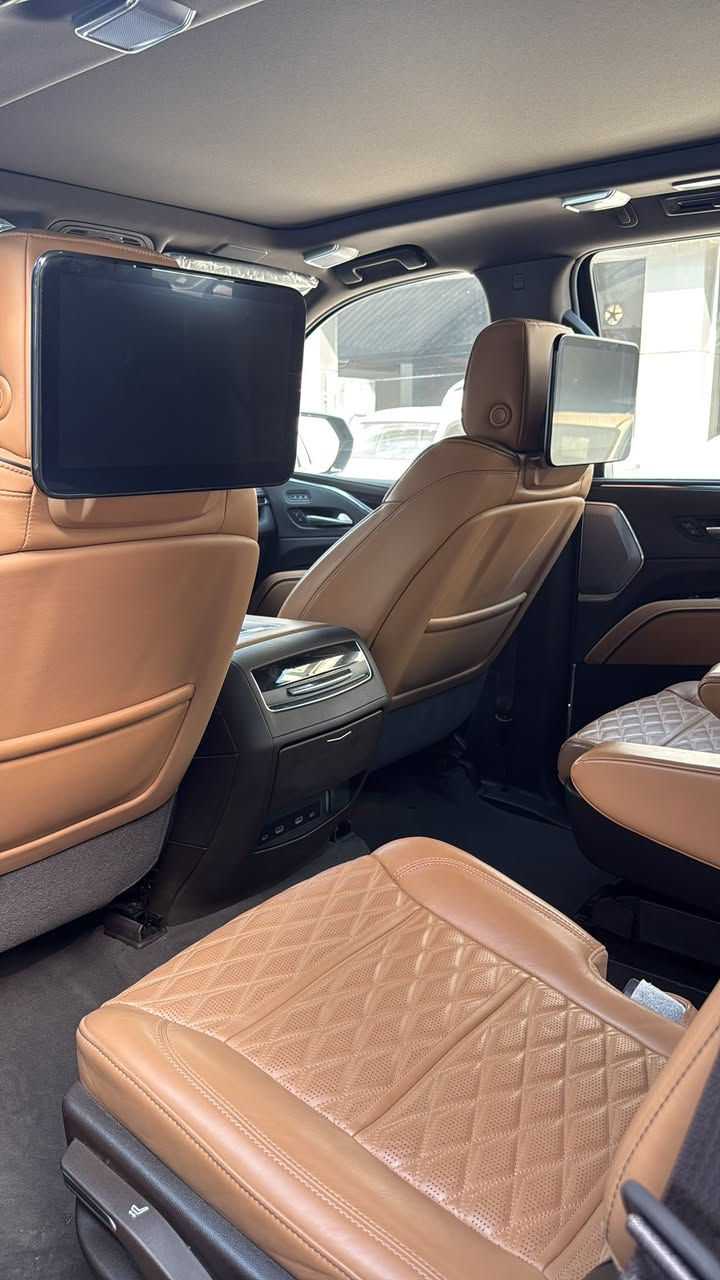 🇺🇲 CADILLAC ESCALADE Black Edition /Espresso🇺🇲
كاديلاك اسكاليد بلاك 

مغلفه ppf

( خليجي وكاله )الموديل: 2024
العداد : 17.000 كم 
حجم المحرك : 6,2 لتر
عدد الاسطوانات : 8 سلندر 
المواصفات  : فول اوبشن           
 مقاعد +مقاعد بقلاوه          

   لون الداخل جوزي

* نظام هيدروليكي ( جكات )
* رادار امامي + مانع تصادم
* دخول ذكي للسياره + تشغيل بصمة + فتح صندوق السياره بحركة الرجل
* المقاعد كهرباء من الجلد الفخم + تدفئة وتبريد
* نظام رؤية محيطيه + كامرة داخليه Bird View
* فتحة السقف بانوراما 
* الإضاءة زينون + LED
* سستم صوت AKG 
وكالة المنصور

السياره رقم بغداد
العنوان :
بابل -طريق حلة نجف  
للاستفسار
***********
***********
