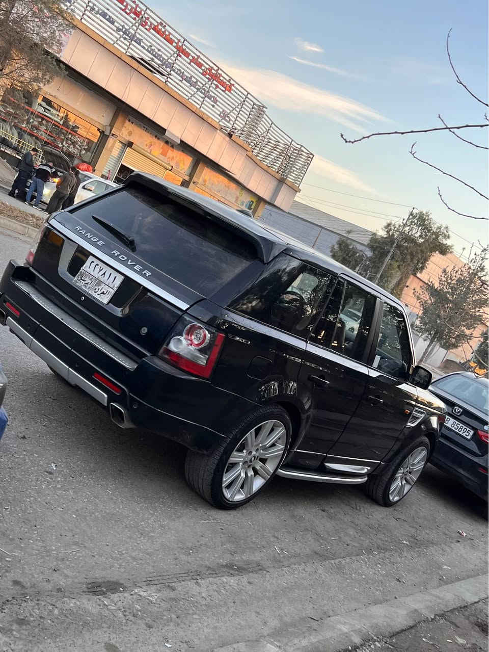 رةنج  رؤفةر سپؤرت ٢٠٠٩ كراوة بة ٢٠١٣.   گير مكينة كارةبايات. دةبلوو جوپةكاني دةبل گير هةموي بةشةرتة سيارةكة بي  حاديثة.  مكينة v8  عادية بي سوپةر   سعري ل١١٢ محملة ١٢ وةرةقةش خرامةي  دوي حةمحاملك دةگةرينمةوة. شوين هةولير. ژم *********** vibar wats ap p أربيل, العراق
