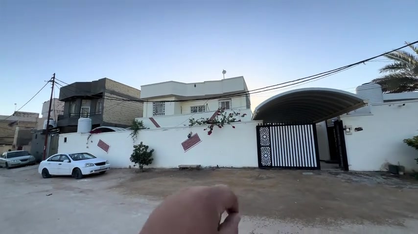 دار مساحة ٦٠٥ متر واجهة ٢٧ و باقي نزال عنوانه كربلاء البوبيات عمود ٩٤ و تدخل فرع اسواق الغدير اخوان البيت بي ٥ غرف نوم يعني  فله البيت بناء جديد كلة طابوك جمهوري بي مضيف ١٢ونص و بي مطبخ و صاله و كراج يكفي ٣ سيارات و بي صحيات عدد ٤ و بي حديقة كلشي بيها من حمضيات و غيرها من الزرع السعر 285 و قابل للتفاوض  ——————————————— الاتصال *********** #موصل_بغداد_كركوك_حله_نجف_بصره #كربلاء_مدينة_العشق_والعاشقين #اكسبلوررر #اقصاد #fyp 
