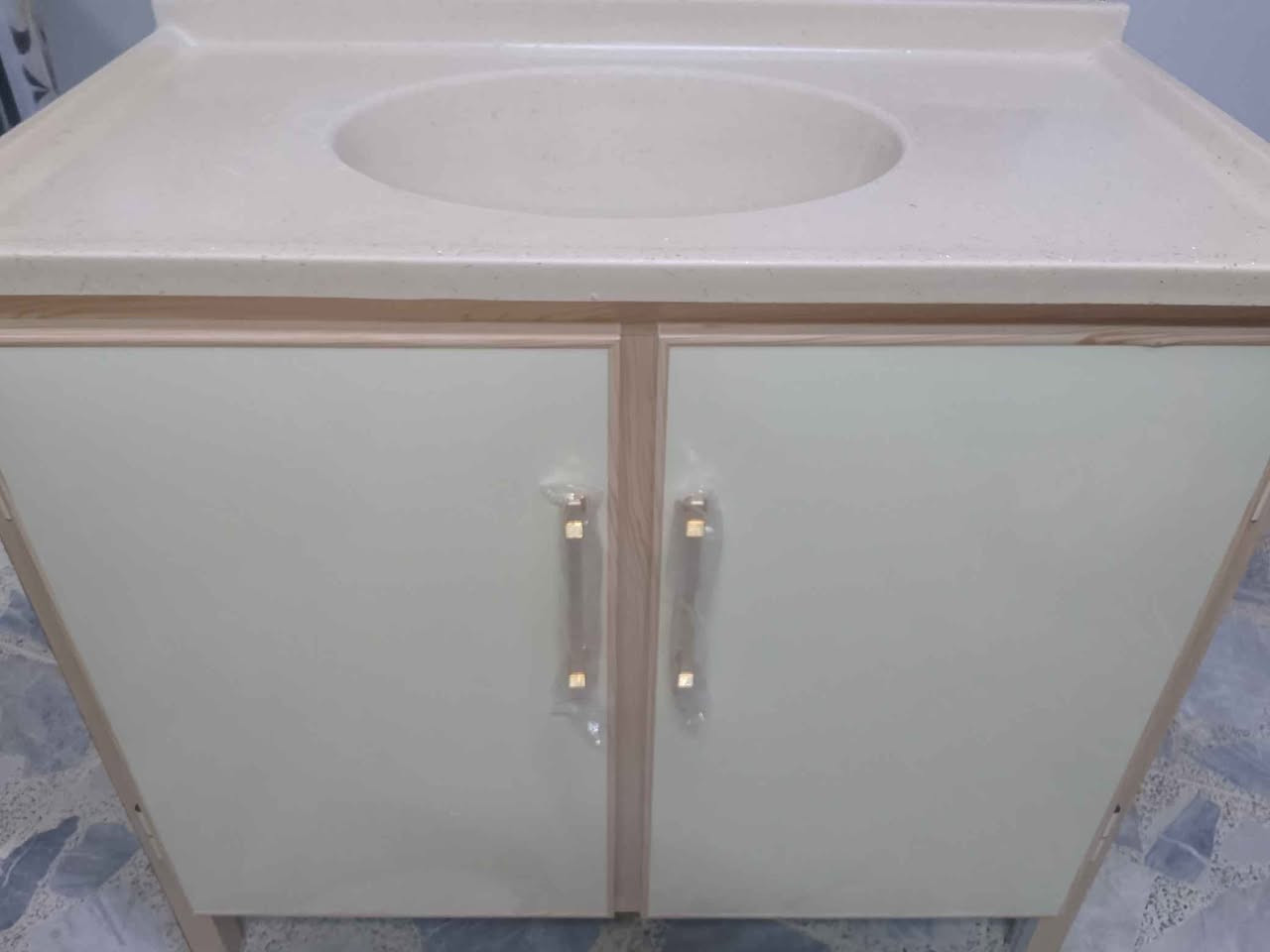 سنكات تزكام متر مرمر جديد ١٤٠ الف مغلف بلاستيك من الداخل ضد الماء توصيل موجود جميع مناطق البصره حجز وتساب *********** البصرة, العراق
