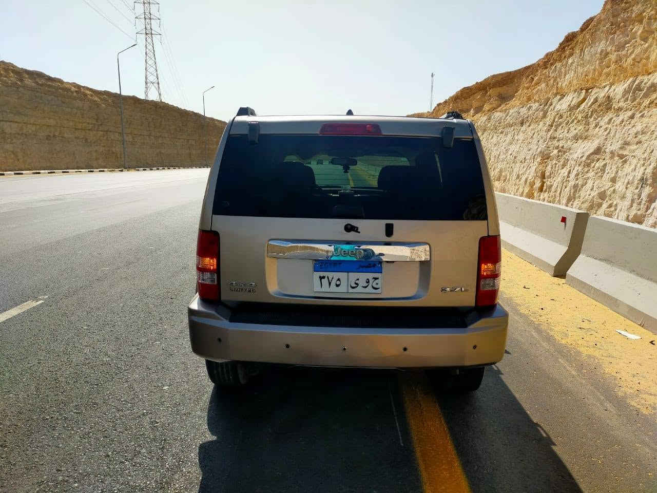 موديل 2010 
رخصه باسم مالك بدون توكيلات 
مرور عين الصيره
العربيه فابريكا بالكامل بره وجوه 
رشه اكصدامين ودواير
رخصه سنتين 
مطلوب ٧٥٠
٠١٢٢٧٧٤٤٦٦٤


**إذا كنت صاحب هذا الإعلان وتريد حذفه لأي سبب، رجاءا أرسل رسالة إلى الدعم الفني**