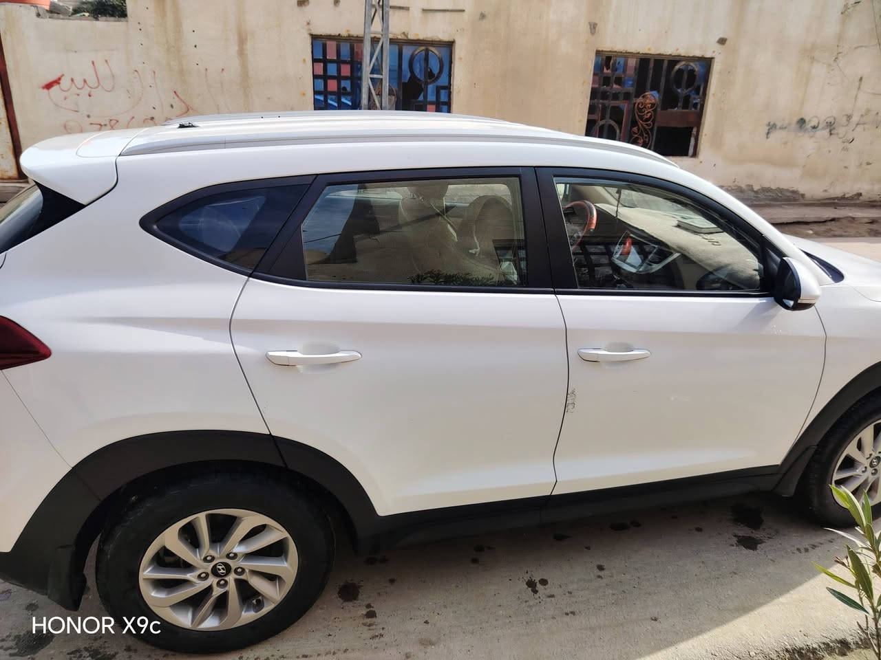 سلام عليكم ورحمة الله وبركاته
سياره توسان موديل 2016 للبيع مداور ثاني يوم السياره ب اسمي كفاله عامه مبدل بنيد سعر ب 150 محرك 4
رقم ذي قار ماشيه 170 رقم بيه واتساب
***********
