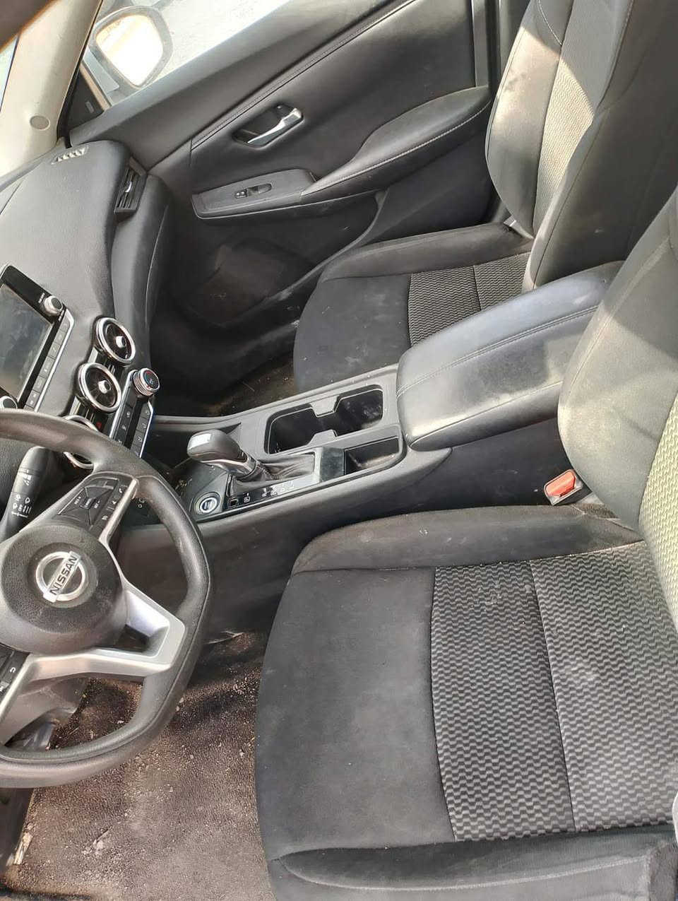 � نيسان سنترا 2022 للبيع
✨ وارد أمريكي
📄 حرة (بدون رقم)

🔥 سيارة نظيفة جدًا، استخدام خفيف
⚡ جاهزة للاستخدام مباشرة بدون أي صرف

💰 سعر مناسب جدًا (بيع مستعجل)

📞 للتواصل
‪+964 786 113 5993


**إذا كنت صاحب هذا الإعلان وتريد حذفه لأي سبب، رجاءا أرسل رسالة إلى الدعم الفني**
