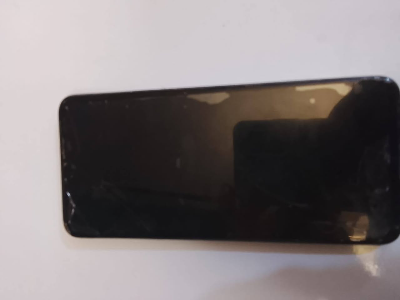 السلام عليكم السعر 150وبي مجال المواصفات 👇🏻
الجهاز: هاتف ذكي من طراز nubia Neo 2 5G (رقم الطراز Z2352N).المواصفات الرئيسية: يحتوي الجهاز على ذاكرة وصول عشوائي (RAM) بحجم 8 جيجابايت + 12 جيجابايت إضافية (افتراضية)، وسعة تخزين داخلية (ROM) تبلغ 256 جيجابايت.الأداء: يعمل الهاتف بمعالج Unisoc T820 ثماني النواة بتردد أقصى 2.7 جيجاهرتز، ويأتي بنظام التشغيل MyOS 13 المبني على أندرويد 13.الشاشة: تبلغ دقة الشاشة 1080 * 2400 بكسل وتدعم معدل تحديث 120 هرتز.


**إذا كنت صاحب هذا الإعلان وتريد حذفه لأي سبب، رجاءا أرسل رسالة إلى الدعم الفني**
