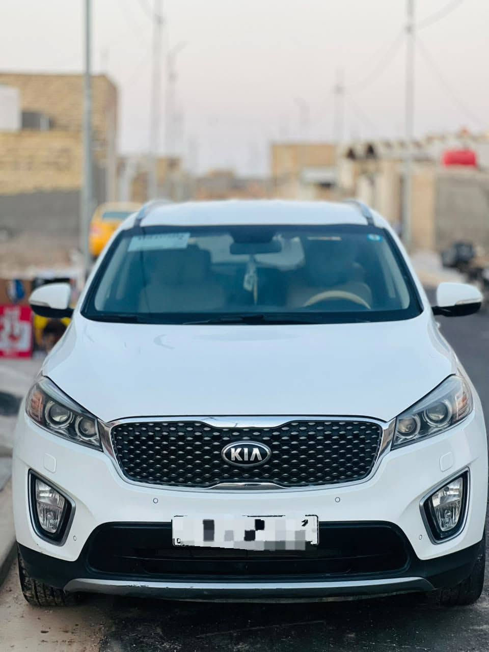 سورنتو ٢٠١٦ خليجي
 كفاله
رقم بغداد باسمي سنوية جديدة لغاية ٢٠٣٠
سته سلندر
بصمه
سبعه راكب
كشن السايق كهربائي
جنطة كهربائي 
كشن جلد
حساس امامي وخلفي 
كاميرا بلادي 
المحرك شرط لا مفتوح ولا يبخر ولا ينقص كير شرط 
سيارة جديدة بمعنى الكلمه 
ماشية ١٣١ 
للاستفسار الاتصال ***********

