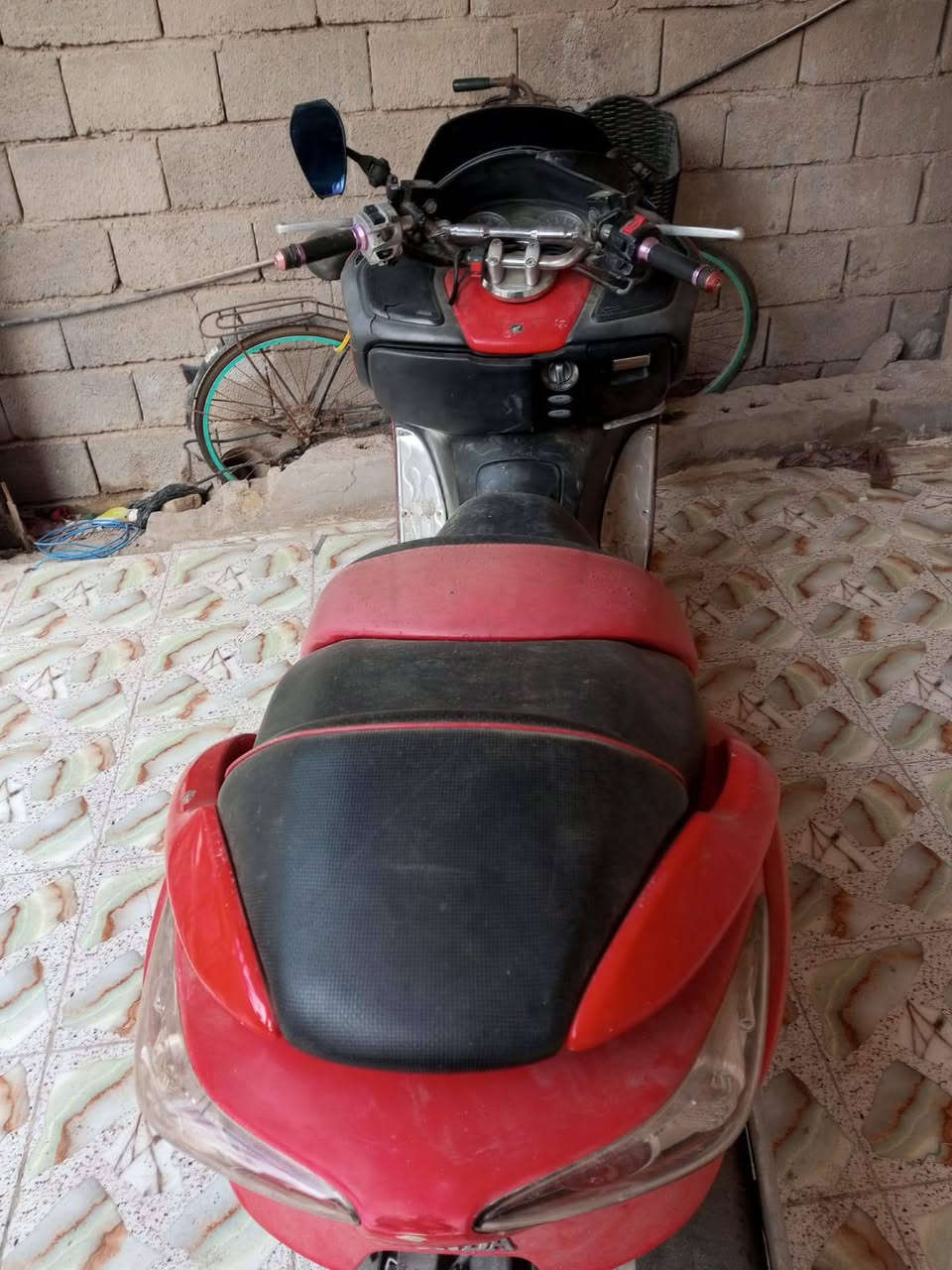 فوزة للبيع ابو صخير المعسكر ***********
