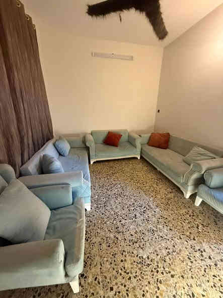 سلام عليكم تخم تركي نضيف 10 سعره 300 الف مقاعد للاتصال رقم الهاتف  ***********
