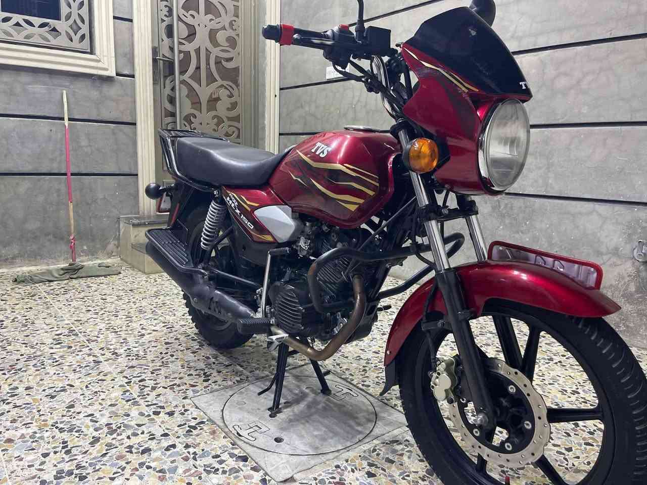 السلام عليكم دراجه  تي في  اس موديل 23 دراجه  جديده بمعنى الكلمه دراجه  نظيفه بمعنى الكلمه ومرقمه تحويل ثاني يوم دخول هزه جديده الرقم***********
