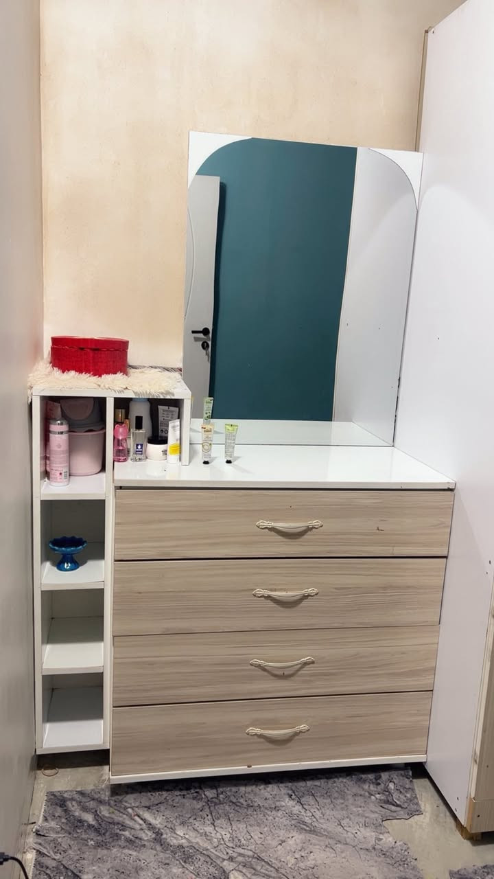 سلاو ئەزیزانم ئەم کانتۆرو میزتوالێتە بۆ فرۆشتن تازەو بێ عەیب نرخی هەردوکی ٢٠٠هەزار و محامەلەیەکی کەم شوین سلیمانی مشتەری مەسج کە


**إذا كنت صاحب هذا الإعلان وتريد حذفه لأي سبب، رجاءا أرسل رسالة إلى الدعم الفني**