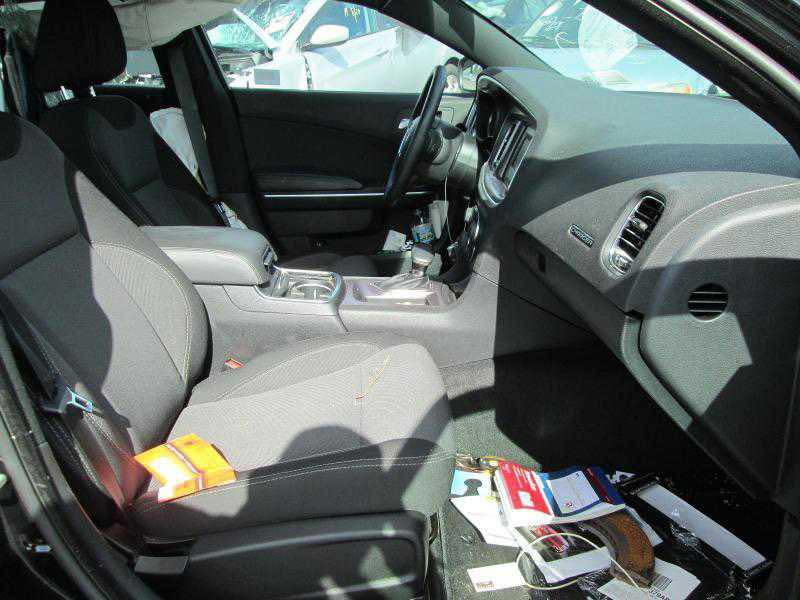 السلام عليكم
جارجر موديل 2015 الحادث موضح بالصور محدث srt بالكامل واغراضها الاصلية موجودة بيها شوية جراد بسبب الوشم مزروع الها عدسات led ومنظومة ماء وتبريد جديد عليها ويل 18 نوع ويلد جديد وتخم تاير ايضا شاشة كبيرة كار بلي وادامة مستمرة للسيارة وبانزين محسن فقط … السيارة حادثها بسيط وبسعر مناسب 152
تفاصيل اكثر وتساب ***********
