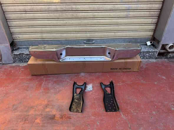 السلام عليكم 
📢تعلن شركة سما بغداد 📢
عن توفر ادوات بيك اب نيسان شبوط 
1️⃣دعاميه امامي 
2️⃣دعاميه خلفيه 
3️⃣لايتات 
4️⃣بك لايت 
5️⃣بنيد 
6️⃣شباك 
7️⃣كابريتر 
8️⃣باور سترين 
9️⃣فان تبريد 
🔟فريز. 
🌐السنك 
 🚚يتوفر توصيل للجميع المحافظات 🚚
‏للحجز والاستفسار مراسله الصفحه
☎️ او الاتصال ***********
