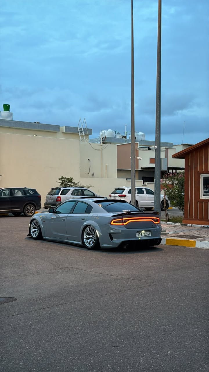 السلام عليكم
للبيع جارجر 2022 سكات باگ🐝 وايد بدي (اصل) 🧡اورنج ادشن🧡 اصل
SRT SCAT PACK🐝
Wide body 392 HEMI
L6.4-485
لون مميز سمنتي سموك 
——————————————
وارد امريكي صبغ بطرف جاملغات الامامية
———————————————-
الاضافات الي عليها :
*جكات ايرلفت الامريكيات موصيني شكم نظام بالعراق كله 
*جناح كاربون فايبر الياف حقيقي 
*شوته afe مغلقة
*داخل مكينة سل ستيل مميز كلش 
*سقف روز رايز 500نجمة 
*لدات لايت متغير على التليفون 

______________________________
المواصفات : فول 1/1ماعده رادار الامامي
*  نقطة عمياء . 
* فجوج برمبو 6بستم. 
* لايت LED . 
* فتحت سقف (سلايد روڤ) . 
* كاميرا خلفية . 
* امكانية التحكم بوضعيات المقود كهربائيا . 
* حساسات خلفية . 
* ويل قياس 20 أنج مال جلبريك اصل🧡
* سستم صوت ALPINE . 
* تشغيل عن بعد . 
* كشنات حضن 
كشنات جلد +شامو شعار النحله🐝. 
* ذاكرة لحفظ وضعيات الجلوس (ميموري) . 
*كشنات اماميه تدفئه تبريد
* كشنات خلفيه تدفئه
* نظام خرائط GPS . 
* شاشة كبيرة قياس 8.4 أنج اوپشنات SRT 
* تدفئة ستيرن . 
* كير شفتر بالستيرن  
* لايت زنون
*رادارات جانبيه
*نقطه عمياء 
ستيرن رياضيD
ستيرن كهربائي
لدات سموك بلادي اصلي
وبيهه بعد اهواي موصفات ما ذاكرهن 

مكاني البصرة التحسينية 
—————————
السعر 375 وبيها مجال 
——————————————
السياره كامله وبالعافيه على الياخذهه 
اي ستفسار اتصل وتدلل 
رقمي ***********
