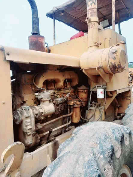 السلام عليكم
كريدر للبيع كوماتسو 37
موديل 82
الرقم المثنى 
المكان العماره سيد أحمد الرفاعي 
المكينه جاهزه للعمل 
الصفاحيات نظاف
السعر 115 ورقه وبيه مجال لشراي 
***********
