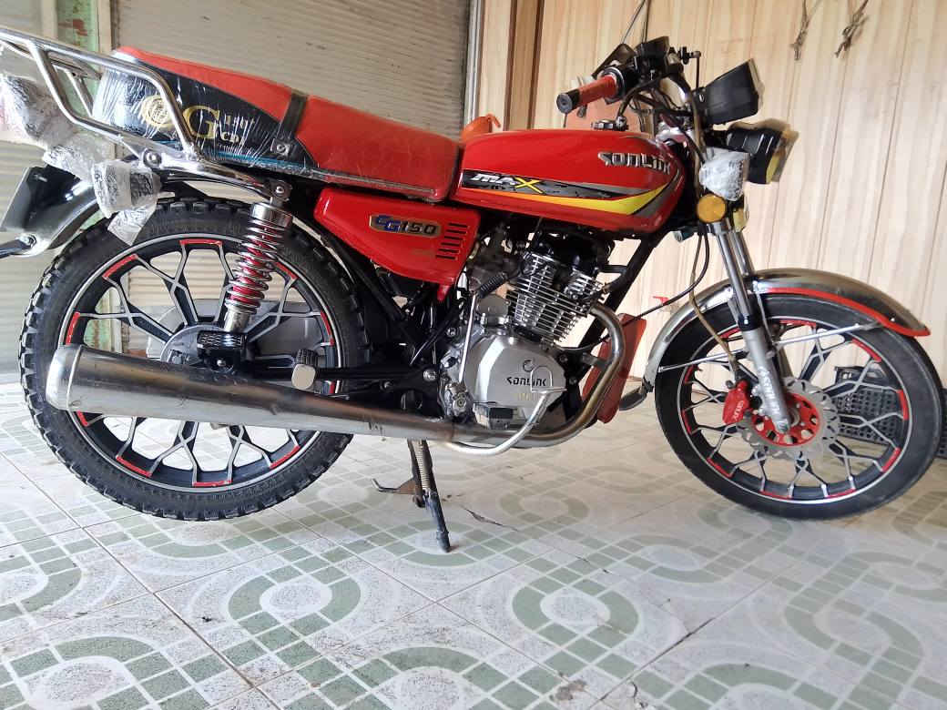 بە ناوی خوای گە وره  ئە ماتورە بۆ فروشتن سۆلێنگ مە کینە 150 مودیلی 2023 گیرو مە کینە و سلفی کارە بای بە شە رت 520هه زارو مە حامە لە شوین قە لادزێ
*********** بشدار, السليمانية
