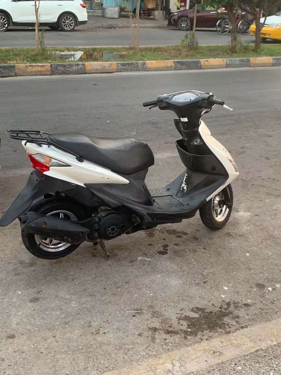 ادرس حديث ياباني نوزل للبيع
كفرات اصلية شاشة شغالة وكيلو متر استان حساس الدراجة كلهة كاملة جميع الكهربائيات المكينة مفتوحة رايمر والدراجة ناعمة كلش ماتنسمع السعر 600 وبيهة مجال 
رقمي ***********

