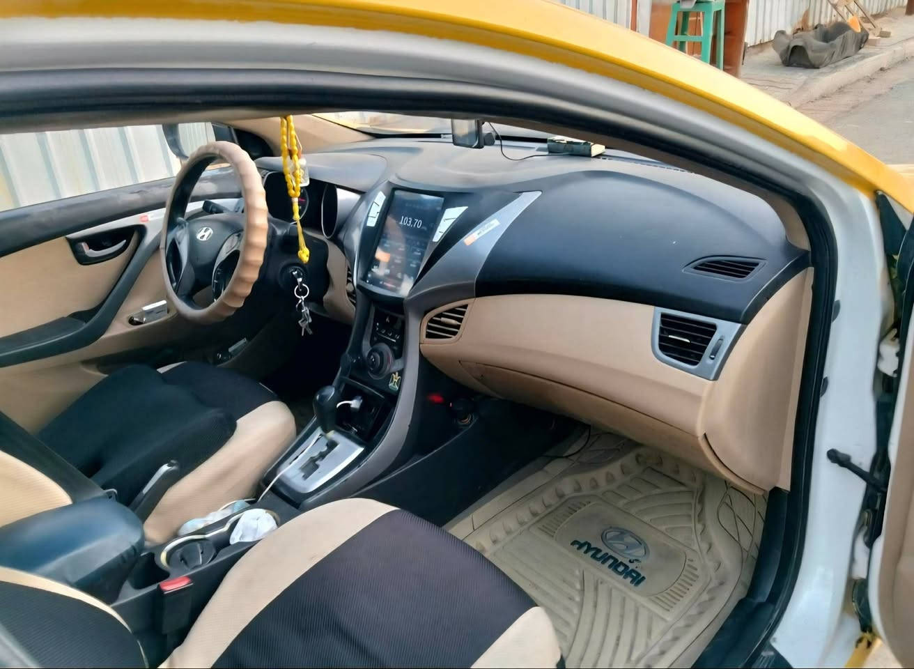 النترا خليجي سياره كلش جديده ماشيه 90 الف مراوس بصيني مكان بغداد الحريه ***********
