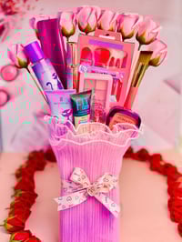 هدايا عيد الحب • مستحضرات تجميل • توصيل لجميع المحافظات