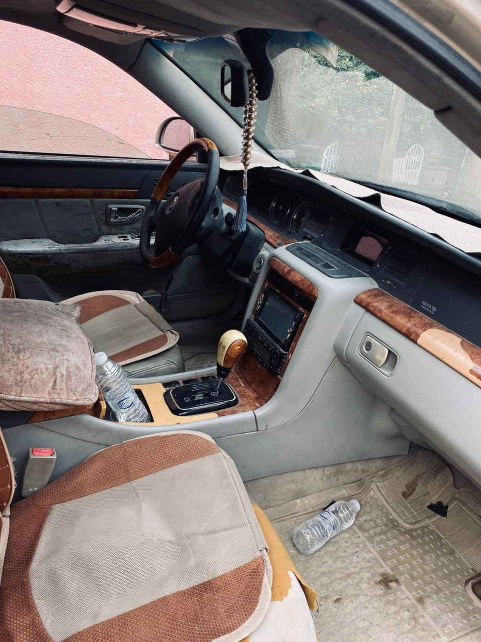 سيارة للبيع رقم نكليزي
*********** البصرة, العراق
