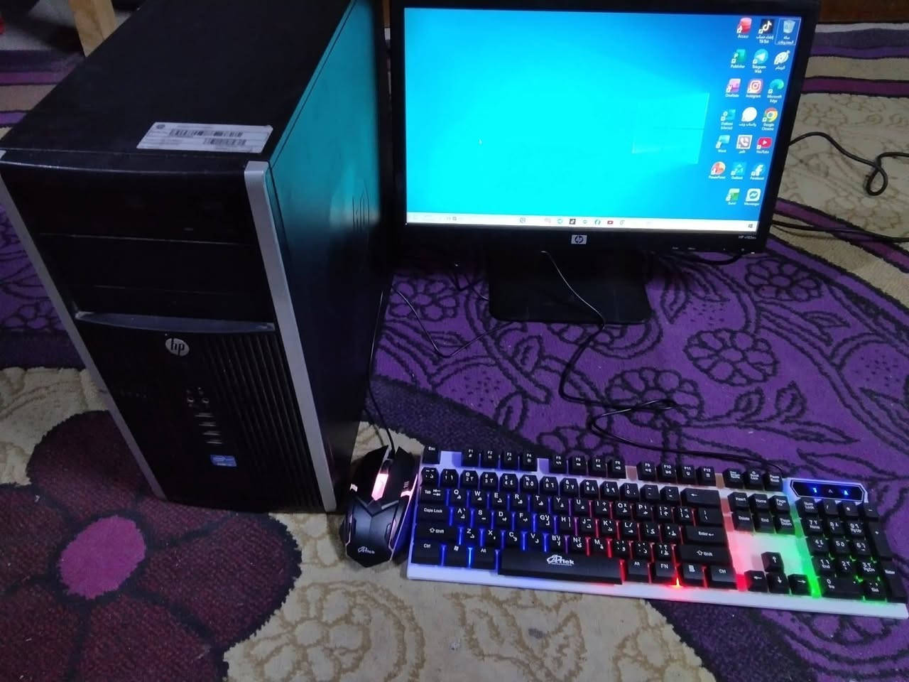 السلام عليكم حاسبة  كاملة للبيع
المعالجCore i3 الجيل الثالث 

 الرام: 8GB 

التخزين:500GB. hhd

شاشة  19 

كيس     

كيبورد + ماوس أصلي ضوئي

الجهاز نظيف ومجرب 100% 

 السعر: ١٥٠ للشراي يراسلني على الخاص ويدلل***********
