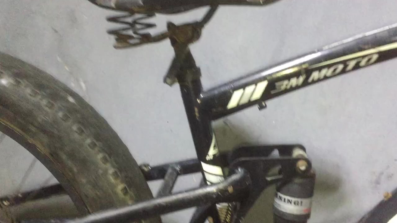 باسكل دبابه امريكي ابو الدبلات متروك التاير الوره طاك سعره ٥٠الالف مكانه نجف قرية الغدير 2
☎️***********
