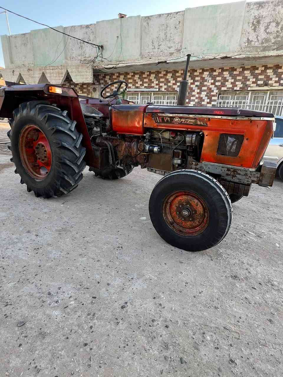 سلام عليكم 

عنتر 90 للبيع رقم سنويه كربلاء مكينه بلاديه كلها قطره صبغ ماكو محرك كير بم اكسل جهاز رفع كفاله عامه كشر مال شركه بلادي صالنصه شركه تخم تاير امامي وخفلي كهربائيات كامله من لايت سكن باتري جديد  سلف ديمنوً شحن فول استيرن باور ثكال امامي مجر عربانه بيها مكينه ماعيزه شي بلاديه ع شركه 
لسعر 5300 لعنوان حله لنيل يم جسر كيش 

***********
