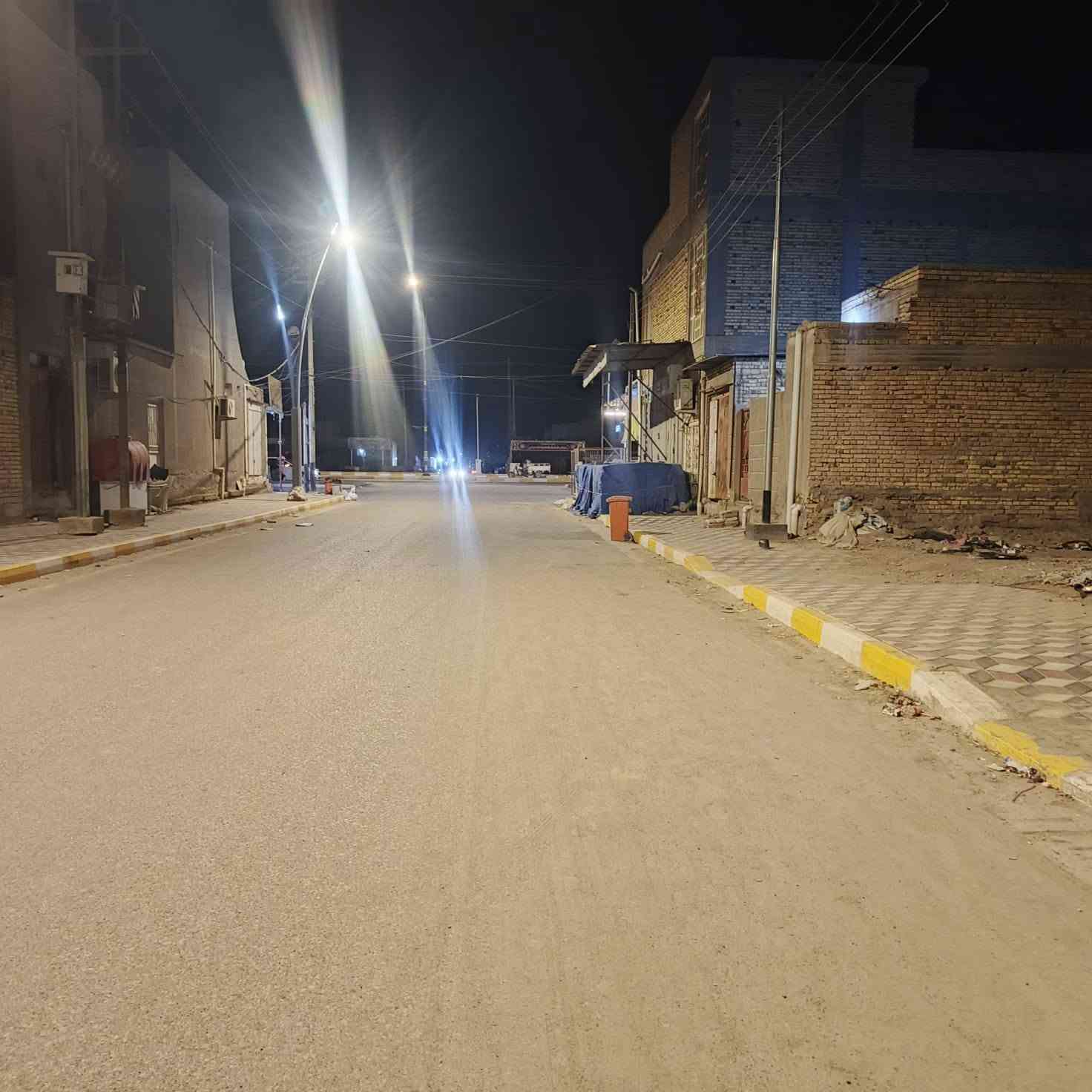بيت البيع بنحية الفظليه بشارع صباح ثني بيت عن شارع العام المساحه٢٠٠ طابو صراف بسمي ***********
