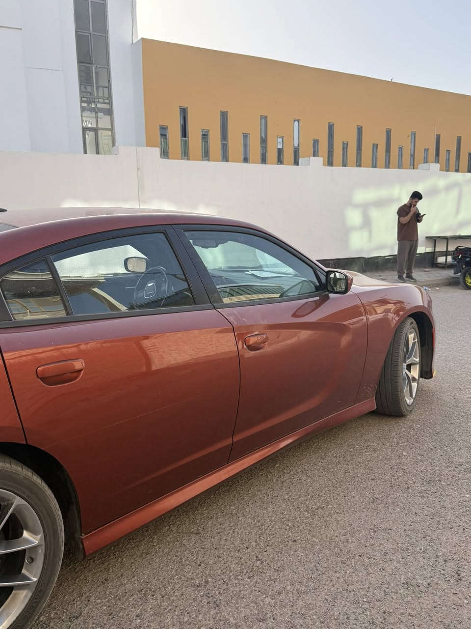 Dodge Charger GT  موديل 2021
خليجي مكفول 

محرك: V6 Pentastar سعة 3.6 لتر

ناقل الحركة: أوتوماتيك 8 سرعات

شاشة Uconnect قياس 8.4 إنج
دعم Apple CarPlay وAndroid Auto
تشغيل بصمة وزر تشغيل
مقود رياضي مع Paddle Shifters
مقاعد رياضية
كاميرا خلفية وحساسات
نظام صوت Alpine 
إضاءة LED أمامية وخلفية 
للتواصل الاتصال على الرقم:***********
