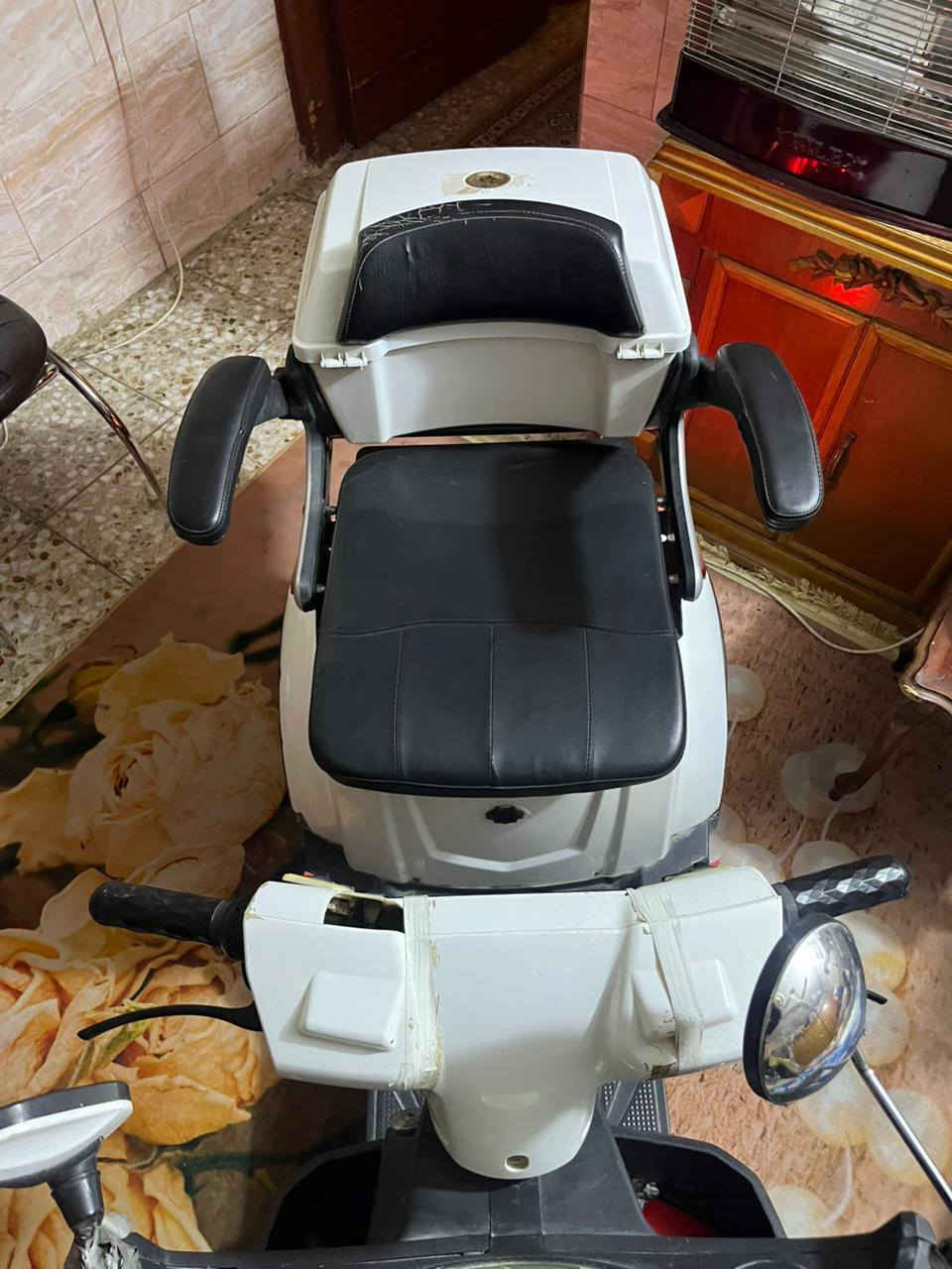 متاح سكوتر رباعي بطاريات جدد المكان بغداد سعر مناسب
***********
