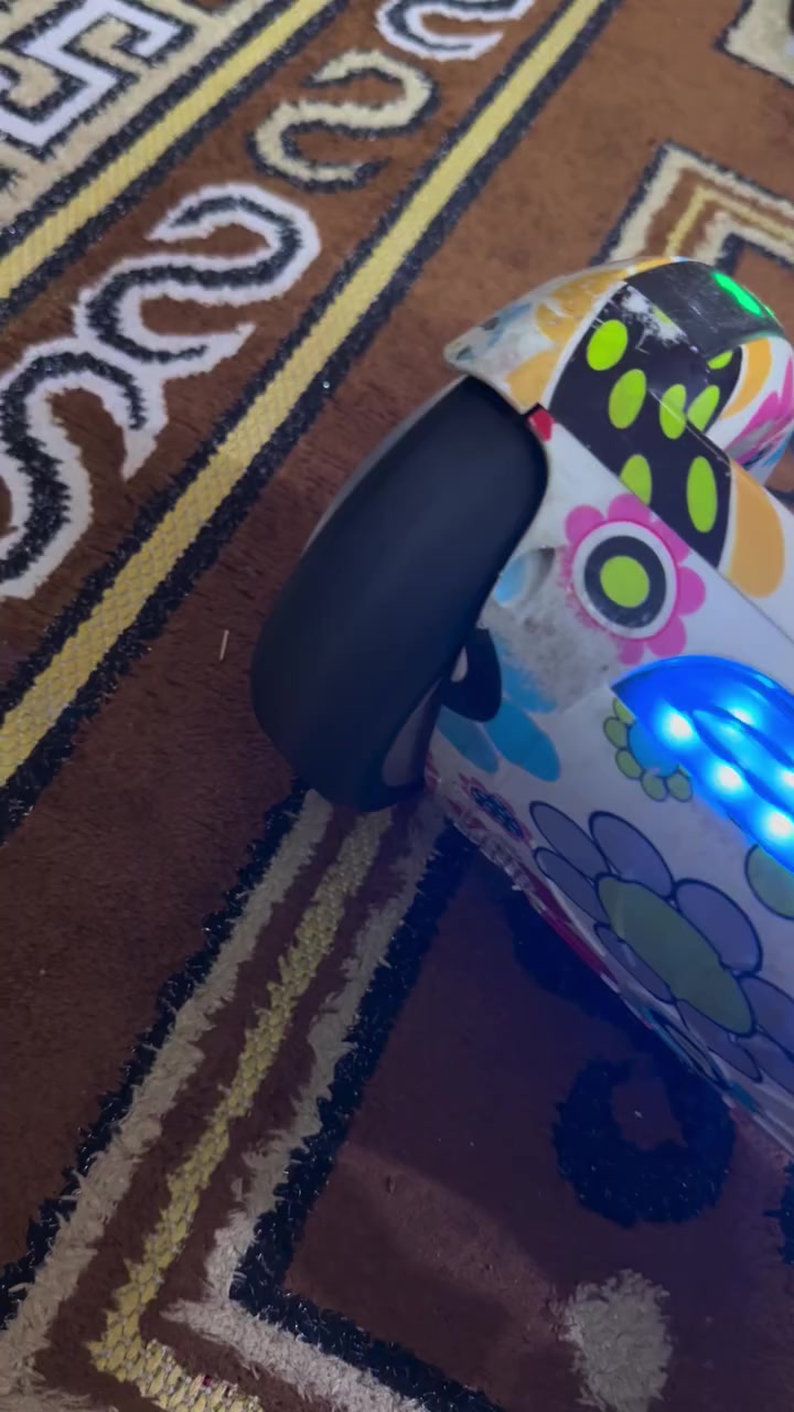 سكوتر للبيع كامل ابلوتوث يوجد توصيل ***********
